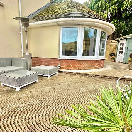 Large Family Home With Hot Tub - Sky Sports - Water Bed - Free Parking-3